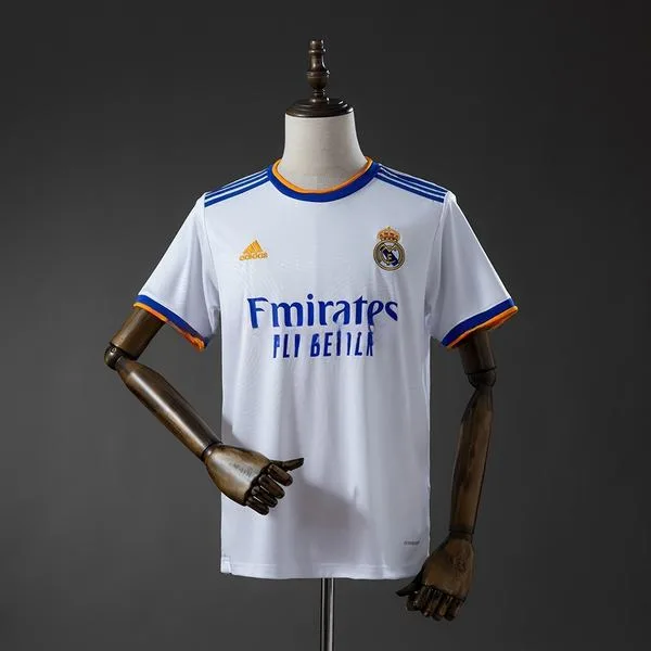 Camiseta de fútbol Real Madrid 2021/22 LOCAL MANGA CORTA VERSION FAN